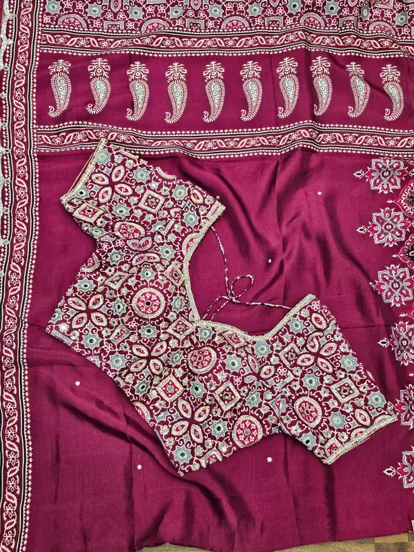 PRINTER  PURE CREPE SILK SAREE WITH HANDWORK