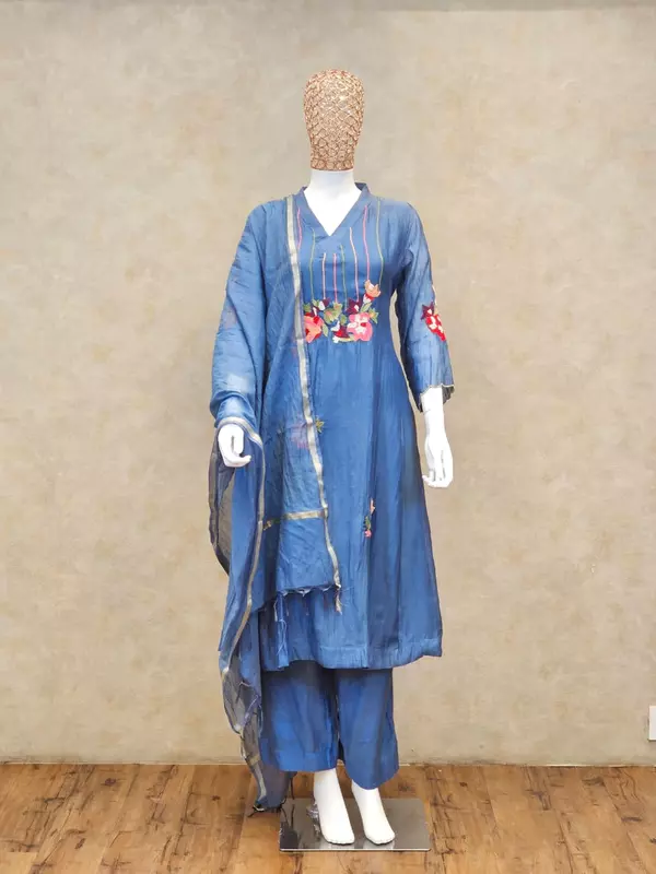 PURE COTTON SUIT WITH EMBROIDARY